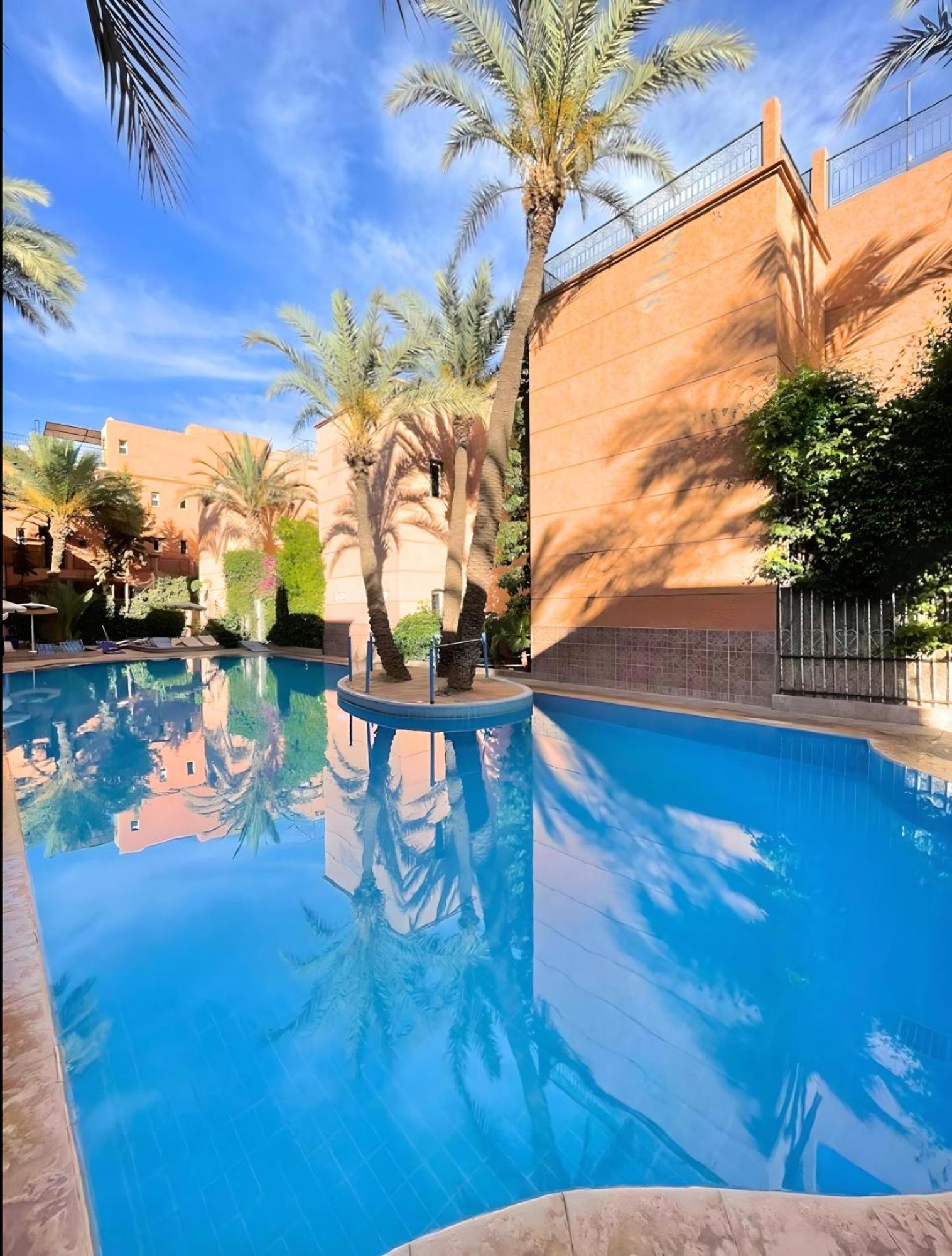 Tres Beau Riad A Marrakech Avec Piscines Маракеш Екстериор снимка